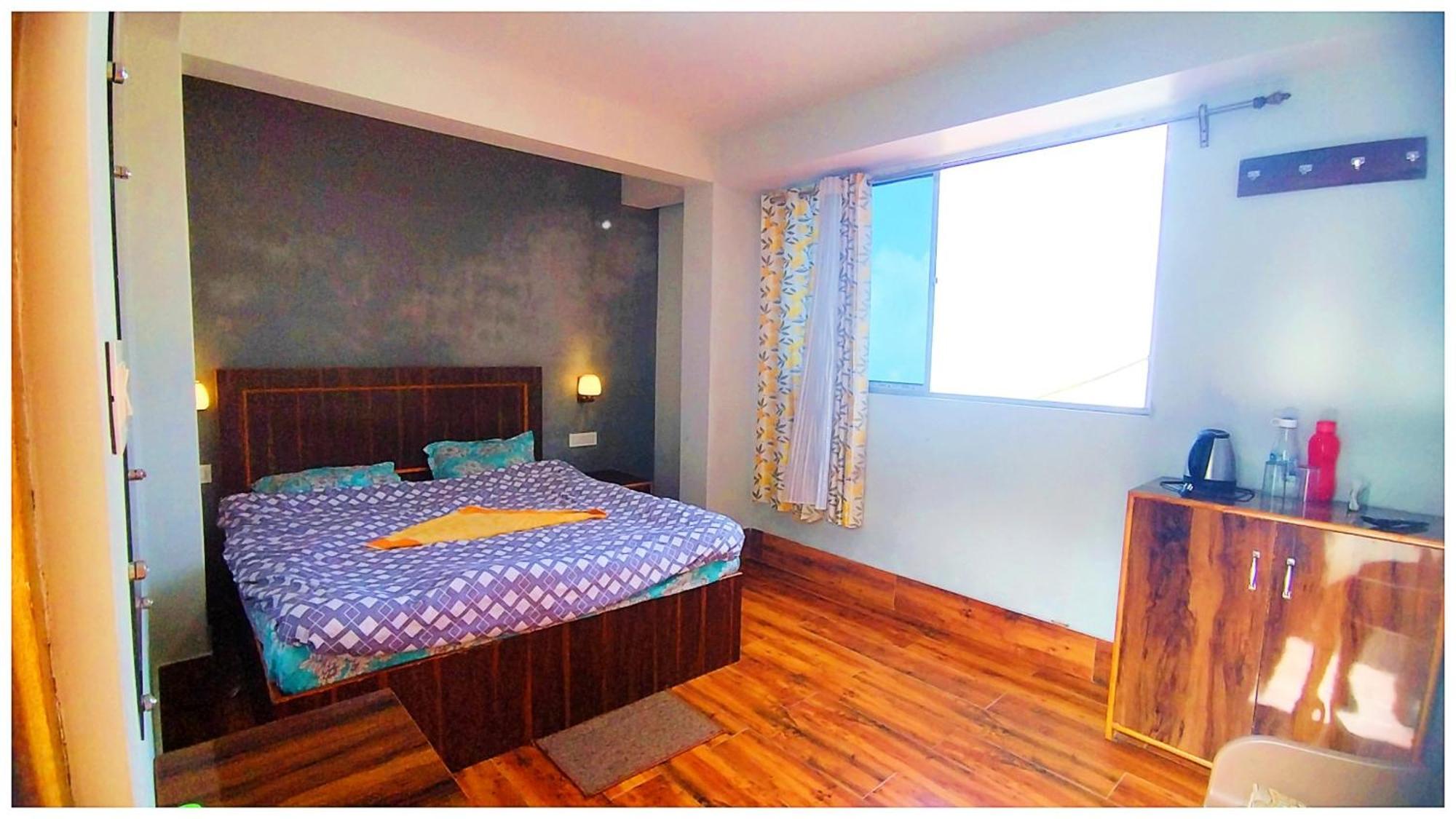 Hotel Premium Pitstop Near Railway Station Best Hotel In Darjeeling ดาร์จีลิง ภายนอก รูปภาพ