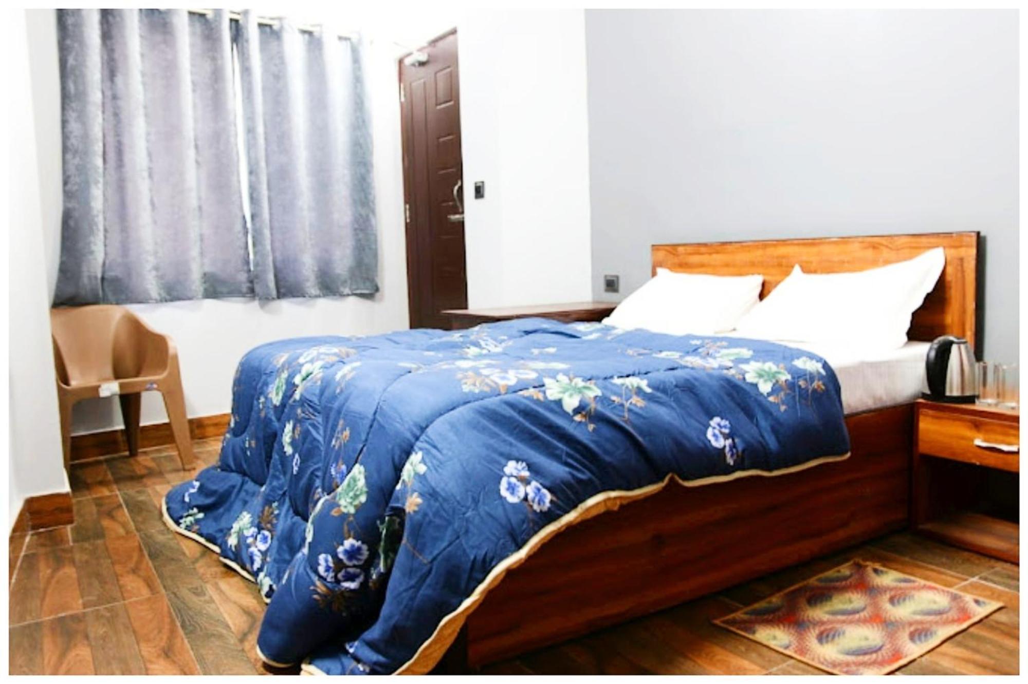 Hotel Premium Pitstop Near Railway Station Best Hotel In Darjeeling ดาร์จีลิง ภายนอก รูปภาพ